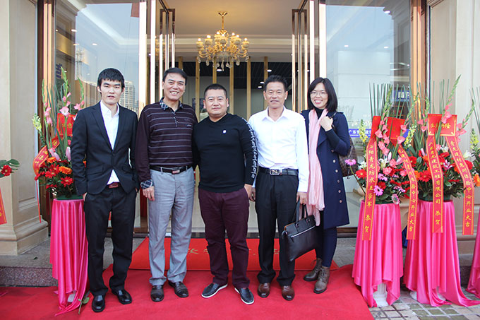 惠州防水體驗店趙總與青龍團隊合影 防水材料