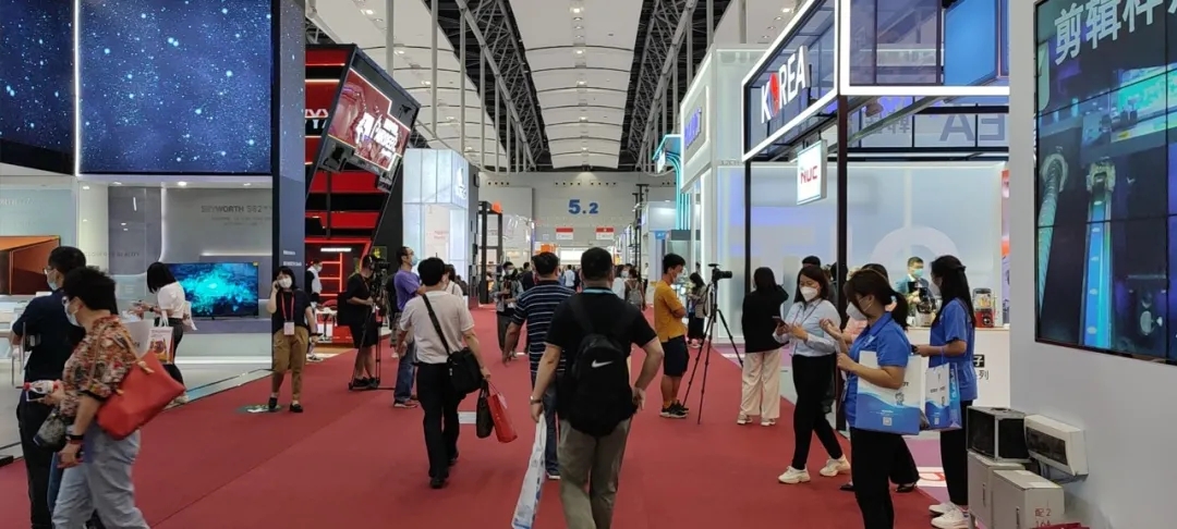 廣交會正式開幕，多家權威媒體專訪青龍(圖2)