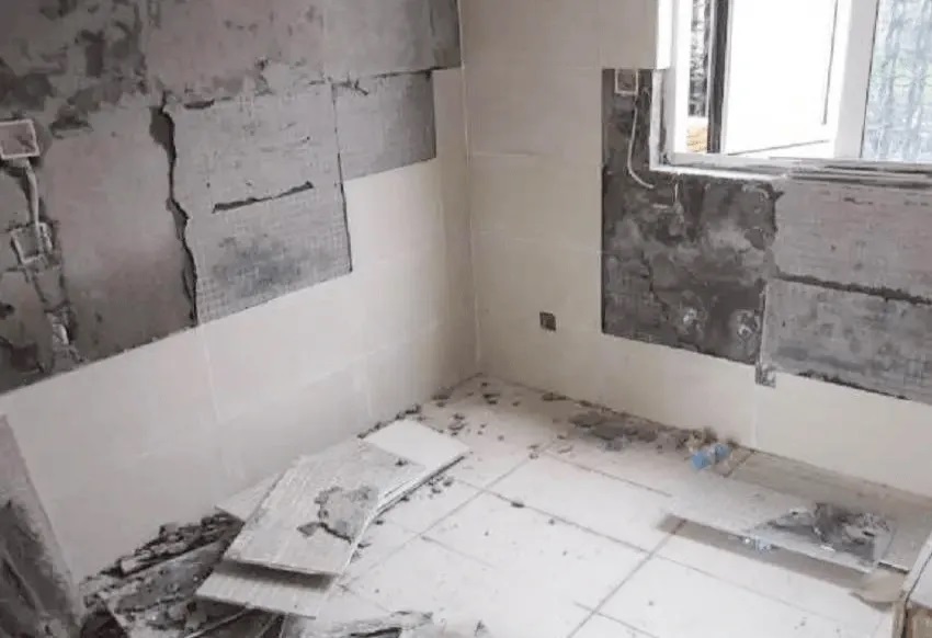 裝修踩坑警告：關(guān)于瓷磚背膠的5大誤區(qū)，你中招了嗎？