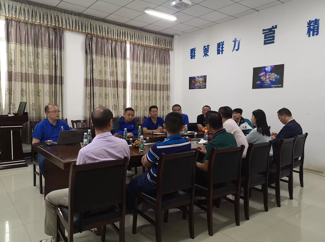 奧運(yùn)冠軍簽約青龍代言人現(xiàn)場(chǎng) 防水補(bǔ)漏