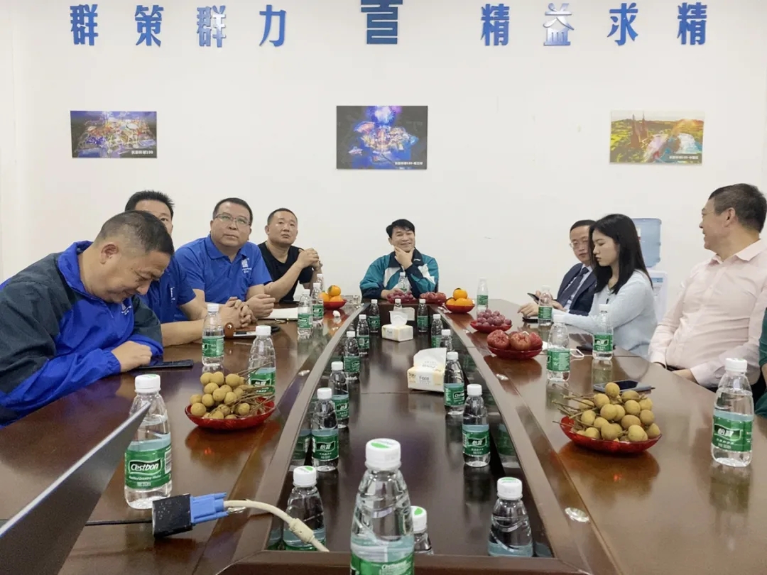 奧運(yùn)冠軍簽約青龍代言人現(xiàn)場(chǎng) 防水補(bǔ)漏